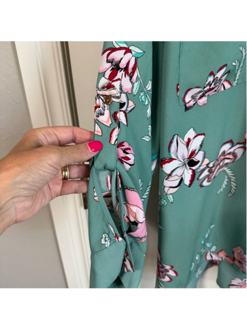 Candie's Green and Pink Floral lace Button Down Shirt juniors size 3x - Picture 5 of 12
